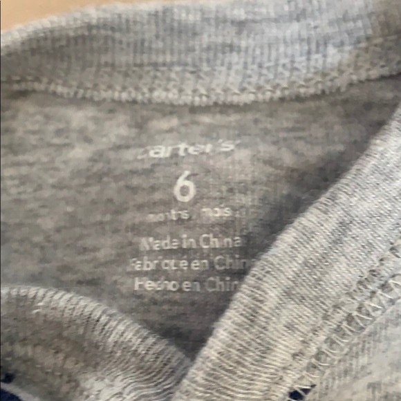 Set of 2 Carters long sleeve button down onesies - Picture 4 of 5